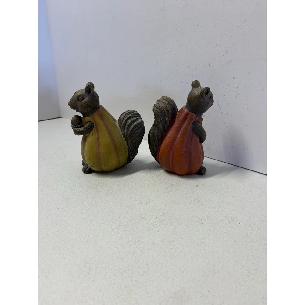 Holiday‎ Home Squirrels Pumpkin Table Piece 5.5
